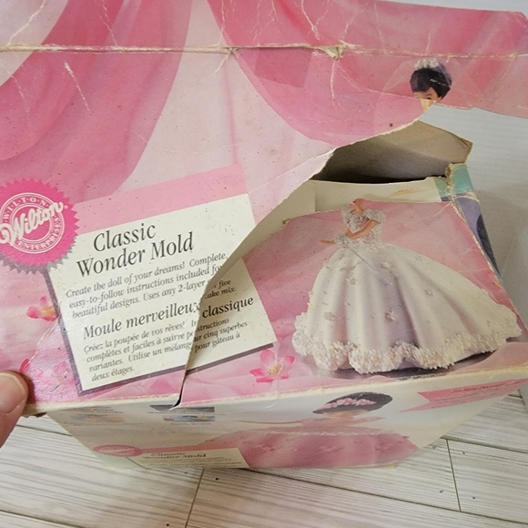 Classic Womder Mold Barbie Doll Cake Pan Wilton Pre-owned in good condition - Picture 5 of 9